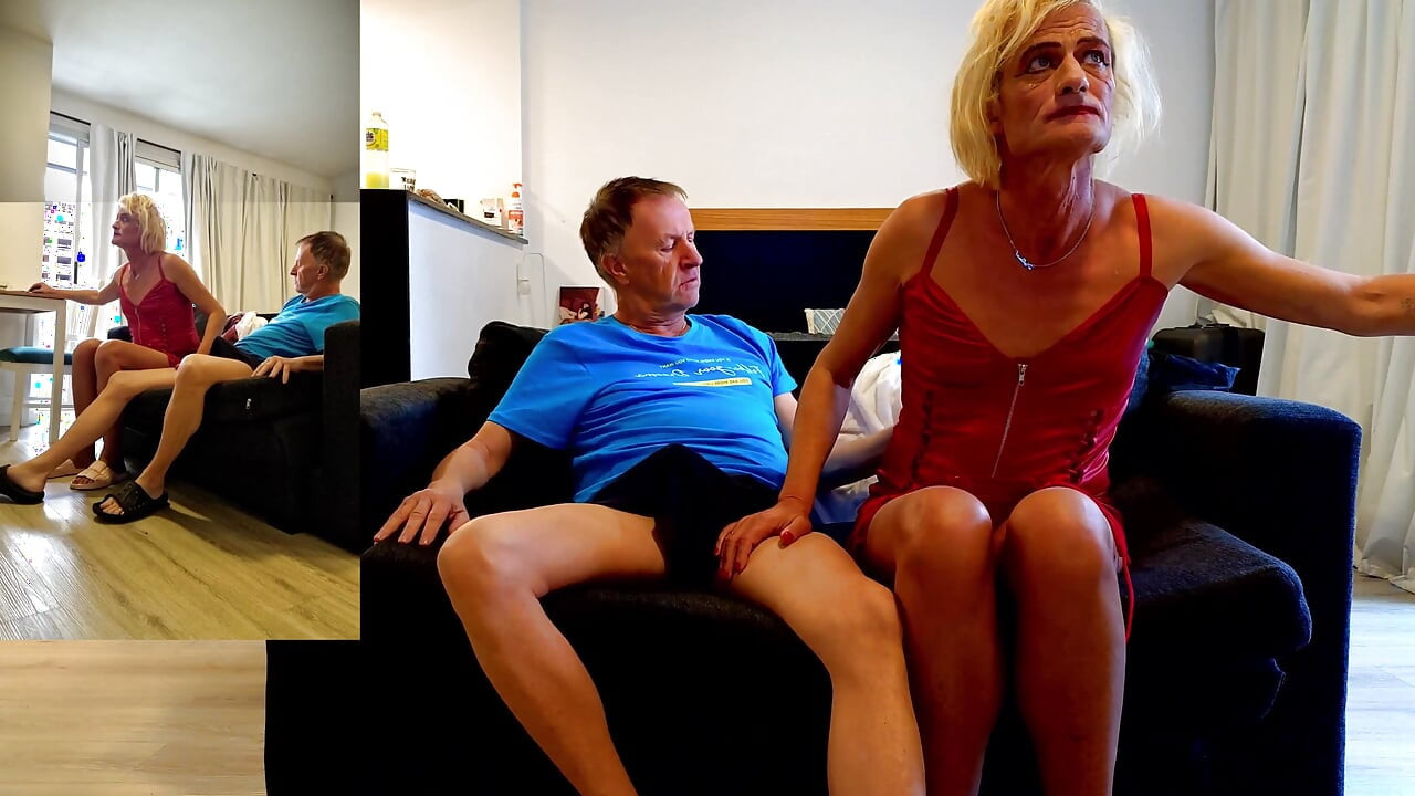 Najnoviji Seks Show Uživo, Gigi i Dave, Shemale i Muški Par, POV, Iza Kulisa, Seks preko Web Kamere, 02.09.2025