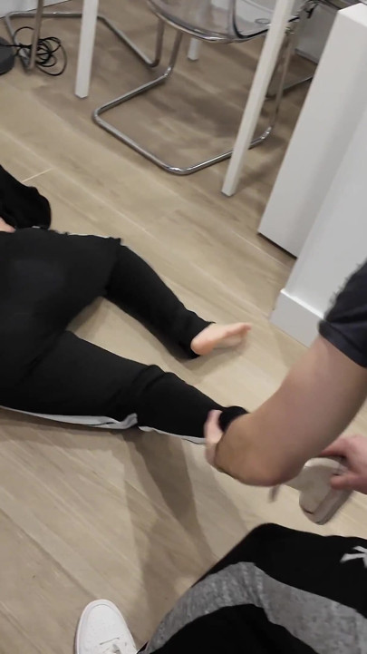 4K I Caught a Girl Try to Escape Fighting with Kicks