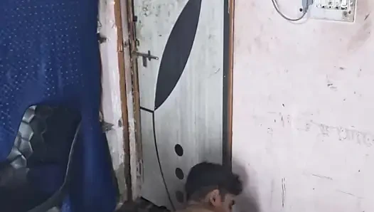 Sweetsex2001 heiße bhabhi erwischte sie devar allein im zimmer