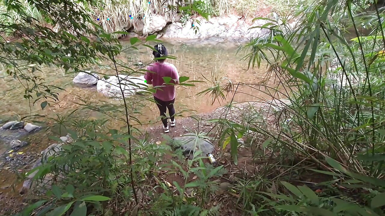 Parte UM: Eu amo me conectar com a natureza, ir andando e foder.. EU AMO CHUPAR E OBTER MUITO LEITE