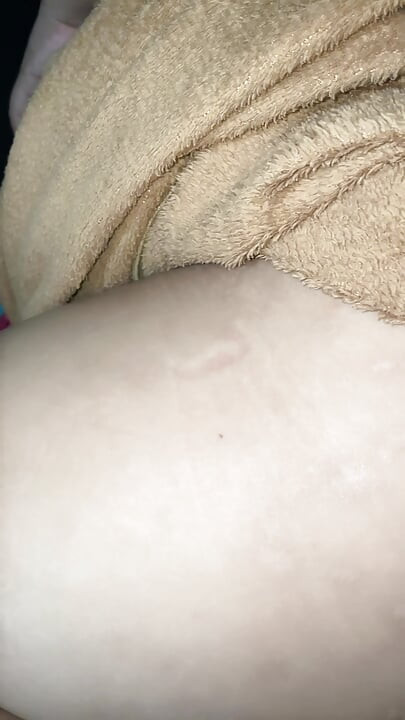 Fucking my mother in the morning until I cumshot her pussy
