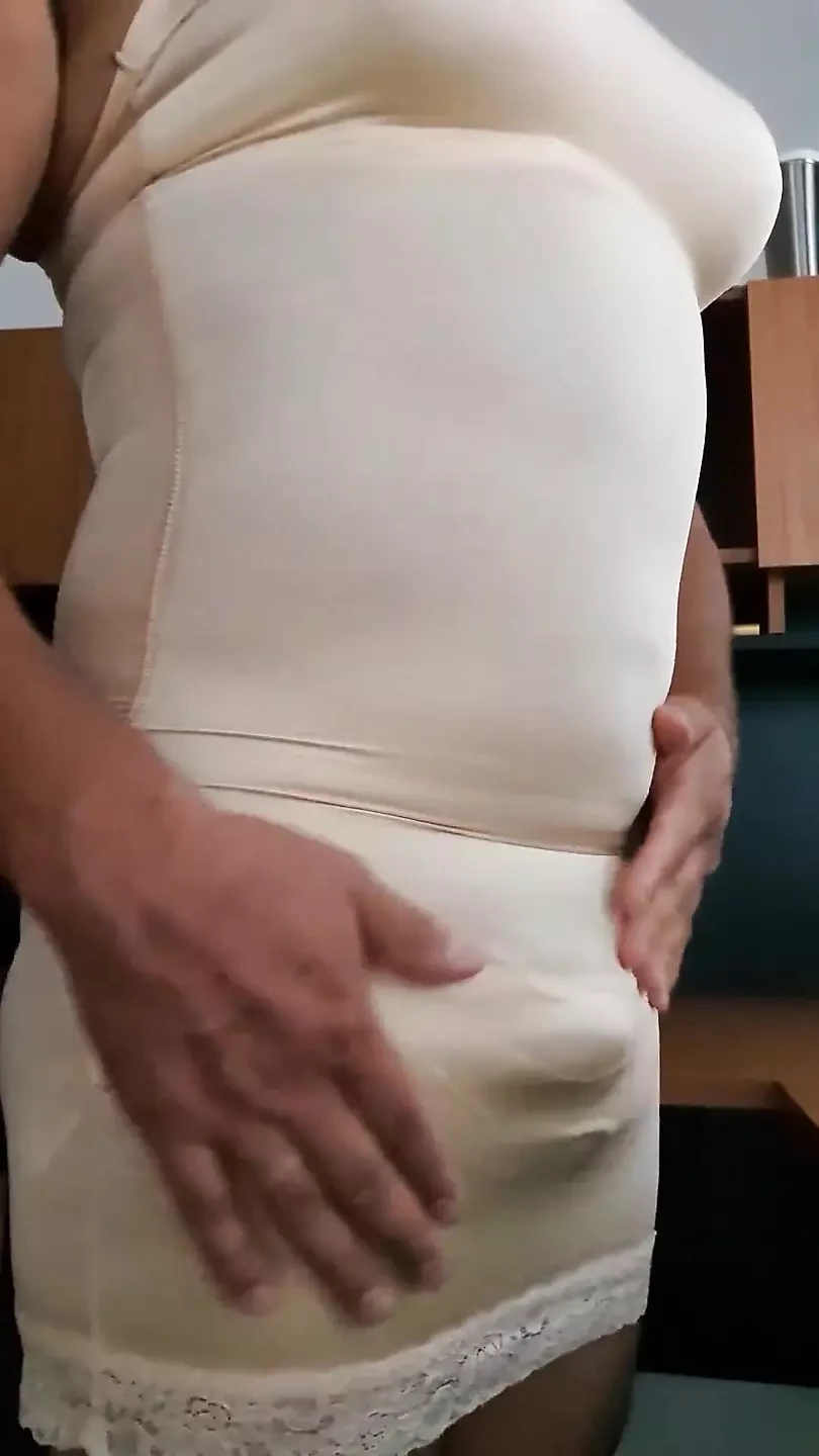 Des taties se tapent un slip en nylon