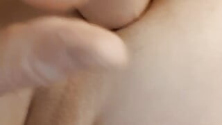 Aljkavo analno širenje sa ogromnim dildom