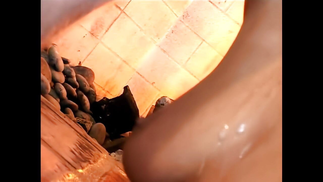 En gigantisk kuk för den lilla rumpan på en fantastisk redan paloma