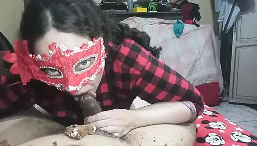 I play extreme with food with my husband: I lick cake and swallow his milk.