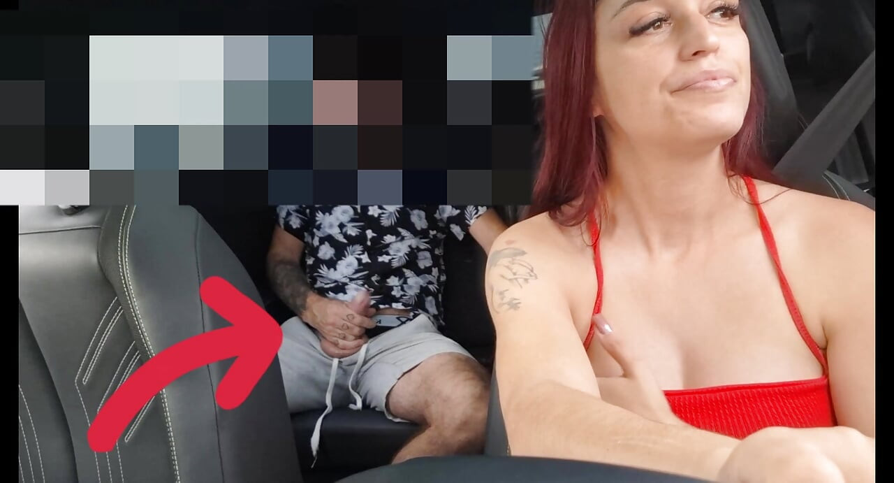 Η Φάννυ, οδηγός Ride-Share, άφησε έναν επιβάτη να αυνανιστεί!
