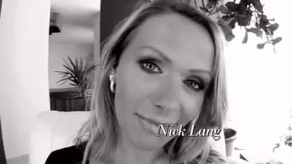 Fantastická blonďatá milf vivien šuká a polyká sperma