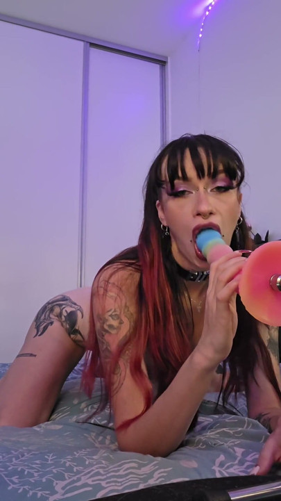 Morticia Crowe - Dragon Dildo and Fuck Machine, Best Combo