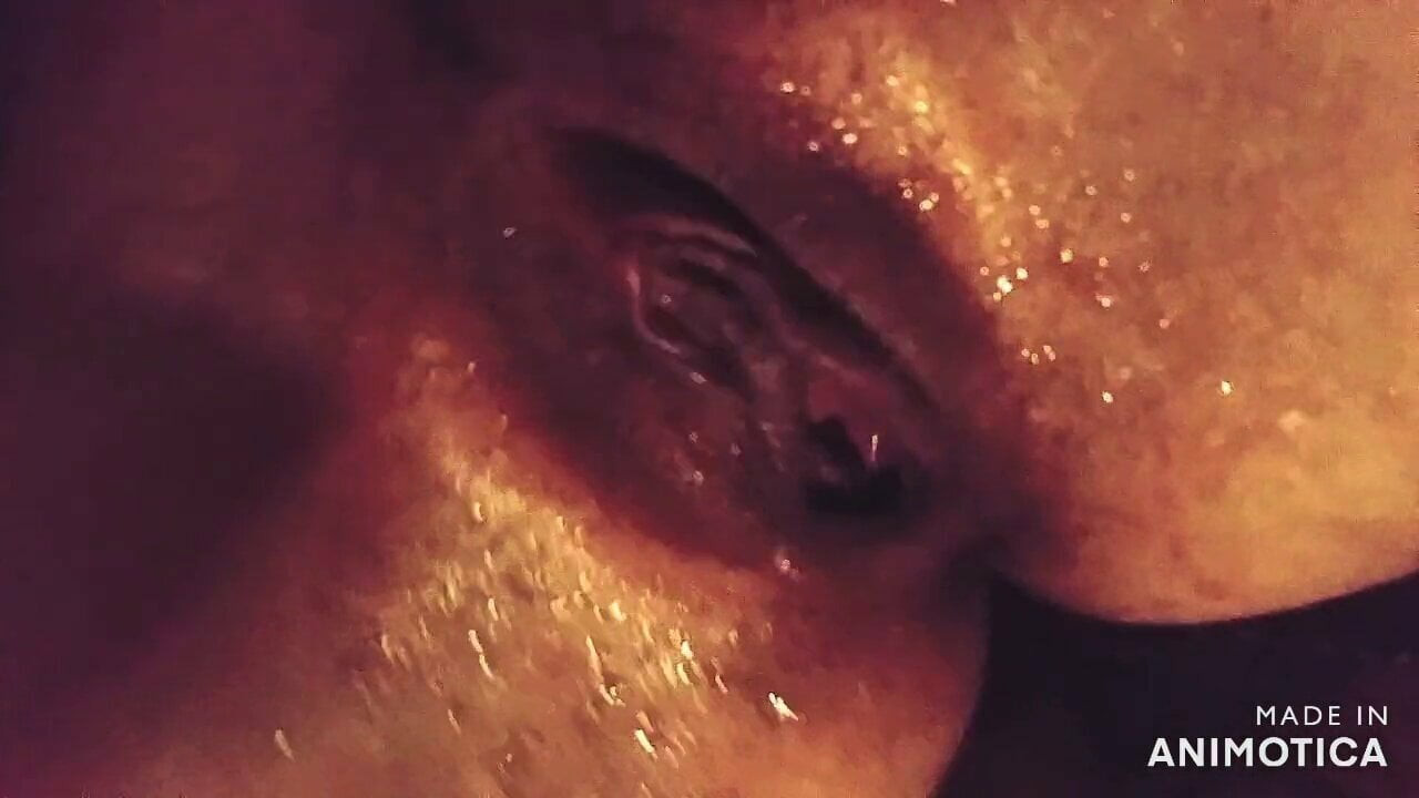 Squirting hot amateur pussy