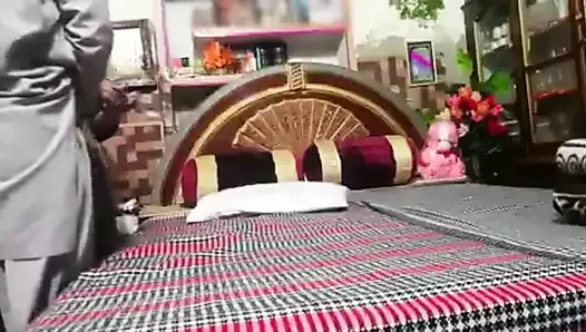 Desi selbstgedrehtes porno-video, heiße indische hausfrau fickt mit nachbarmann