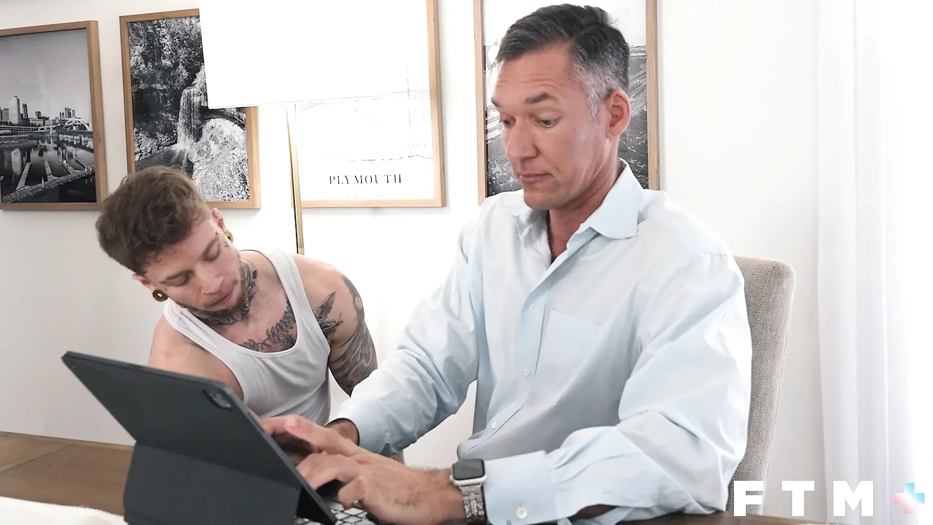 Harige DILF Silver Steele heeft ftm homoseks met Atlas Alexander