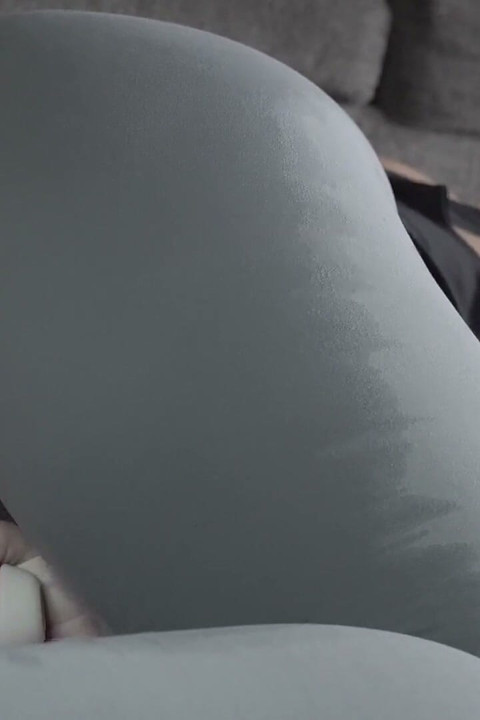 Squirt-a-thon: Leggings Edition