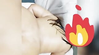 Pantat bahenol cewek sange ini dientot habis-habisan sampai dia keenakan!