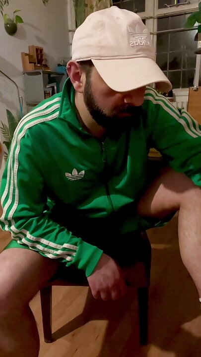 Handjob med mye sæd