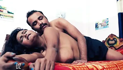 Yeni Evli Evli Kadın Banyodan Sonra Dewar Raw Hintçe Ses Kaydıyla Sikiliyor