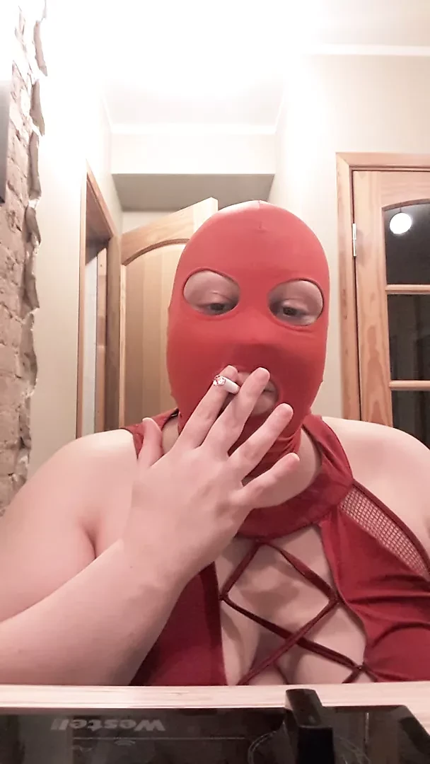 Ashtray training, smoking fetish