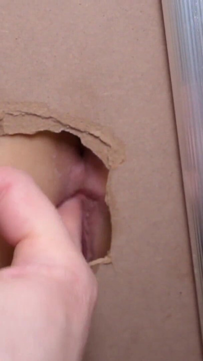 LÅN4K. Det første og bedste glory hole i mit liv | Klip 1