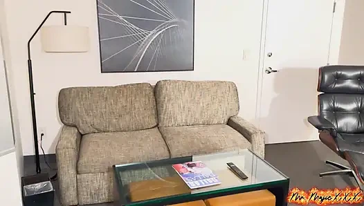 Bridgette Daniels ilk kravat için Bay Majic taşaklarını götüne sokuyor