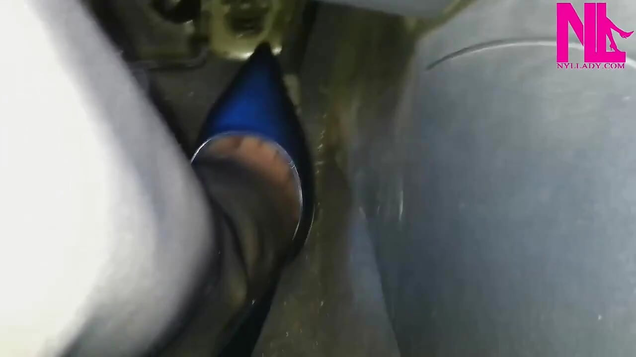 Sensual condução em Pattent Blue Buffalo super sexy pumps