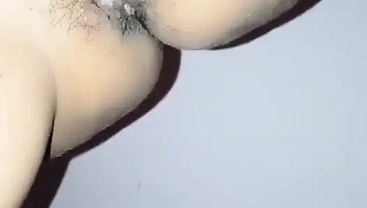 Киска чату пердит в первый раз, Шри-Ланка