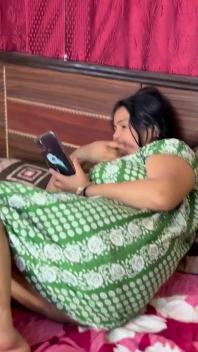 Kakak tiri ne adik tiri ko puri raat choda - seks roleplay hardcore | Klip 1