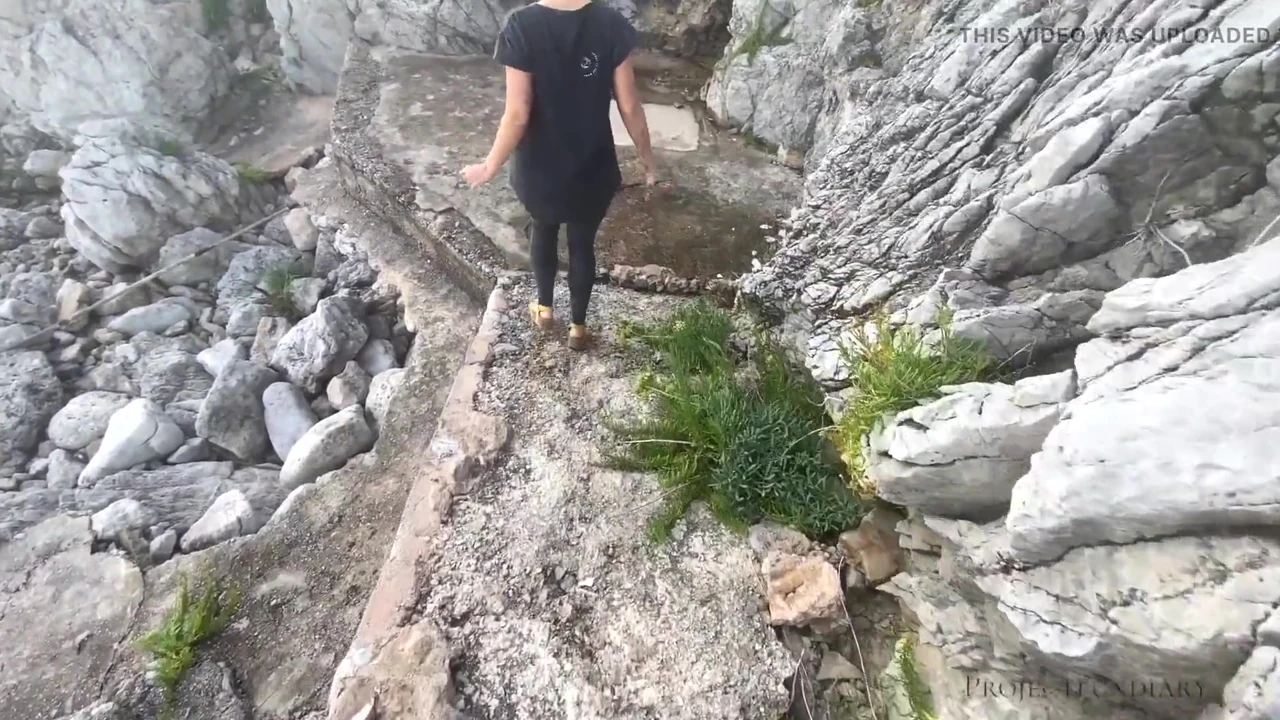 Wild ocean beach sex and cum walk