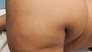 Тинка с большой задницей в видео от первого лица