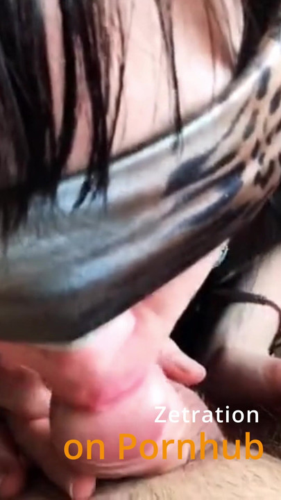 Jak soczysta piękność Zetration ssie mnie!