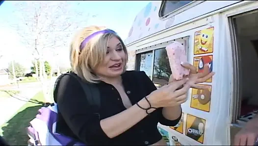 Sweet teen spreads her legs and gets fucked in ice cream truck