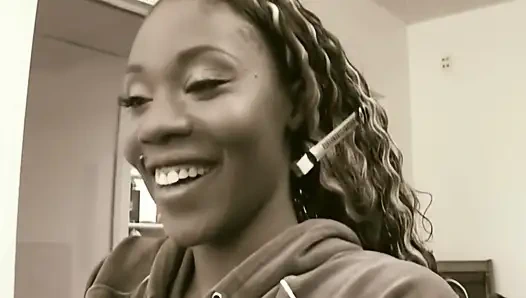 Büyük penislerden korkmayan bir Afrikalı