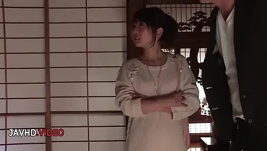 Rumah Tangga Dewasa Miu Suzuha Dientot Keras oleh Kekasih Lebih Muda