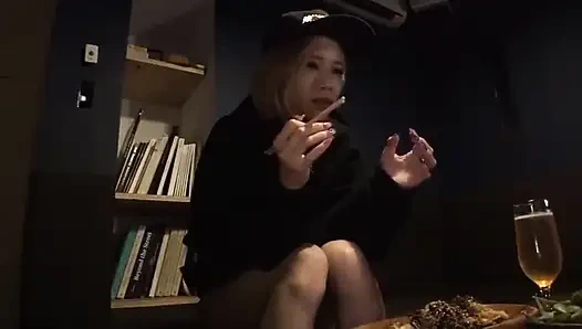 A Convenient Woman Will Gladly Serve as Long as You Keep Teasing Her Nipples