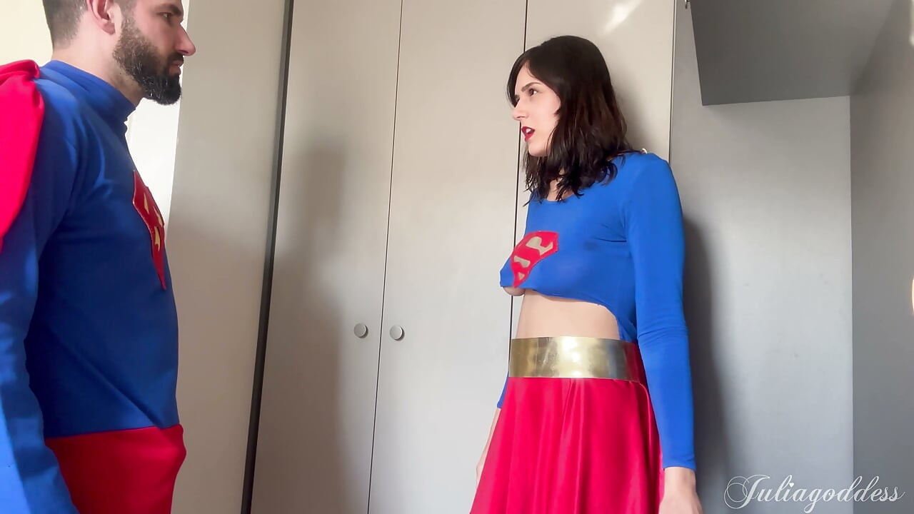 Si Supergirl na sobrang kinakantot nang may passion