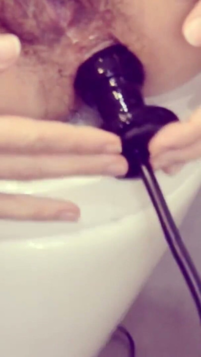 Amateur ENEMA and ANAL play in the bathtub | Clip 2