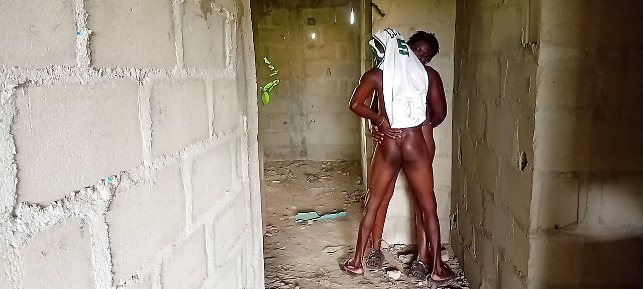 He Called His Ex to Come Meet Him at the Bush Were He Is Farming She Came and He Too Her to Uncompleted Building to Fuck Her