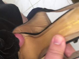 Esposa de amigos de Portugal tamanho 41 peep-toe (se masturbando)