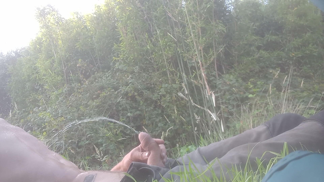 I piss on myself outdoors