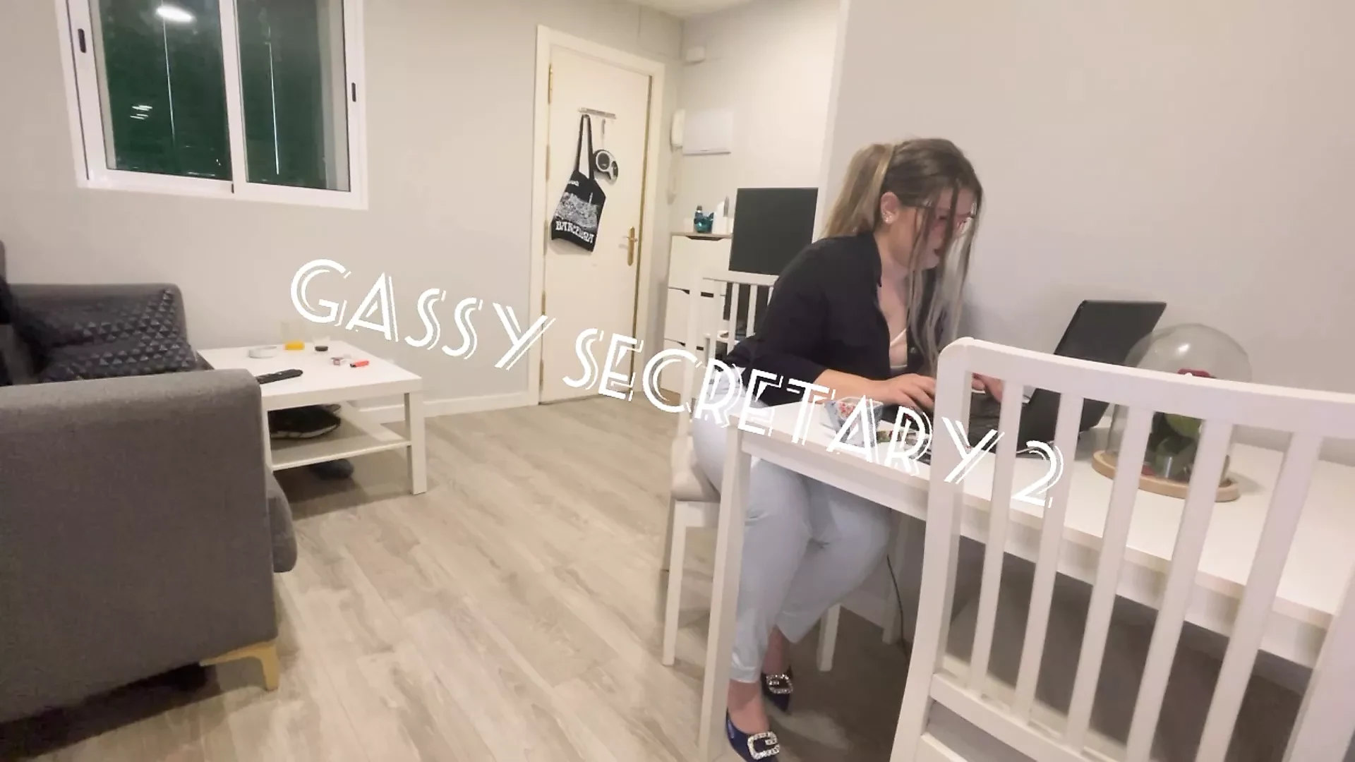 Gasförmige Sekretärin 2
