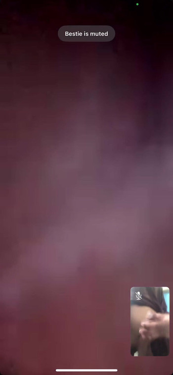 Detik emosi dari "Pelajar universiti unggul melancap dengan teman lelaki dalam panggilan video"