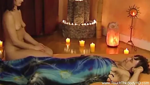 Sinnliche Lingham-massage-berührung