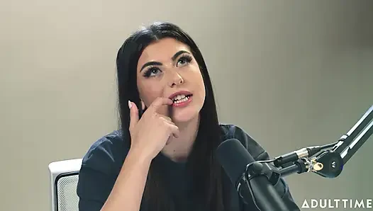 Menjadi Seorang Dominatrix Profesional Bukan Hal yang Diharapkan Gal Ritchie! | Podcast Khusus Orang Dewasa
