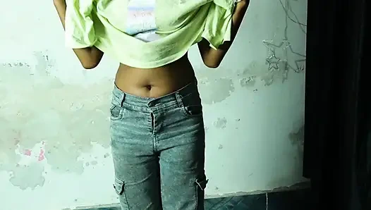 Enge muschi desi Bhabhi in Sari hart gefickt von Devar in Hindi Audio