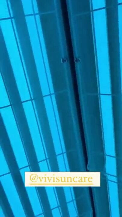 Ana puta no bronzeador