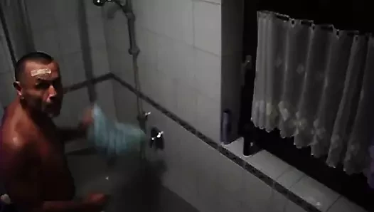 Alexhessen1 kirli bir sower alarak
