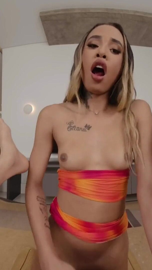 VRB Trans: Hot Latina Shemale Mayara Muniz Fucks And Cums With  A Delivery Guy pt.2 | Clip 2