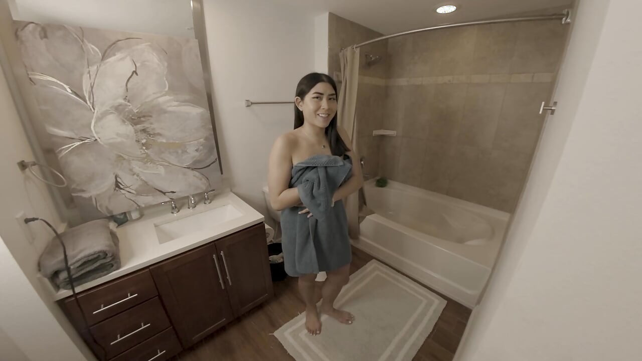 Asian Stepdaughter Seduces Stepdad in Shower P1