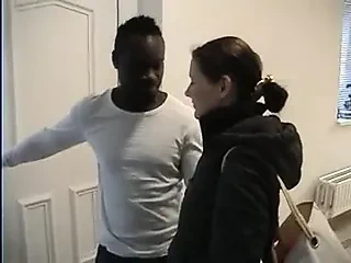 素人人妻被大黑鸡巴干！