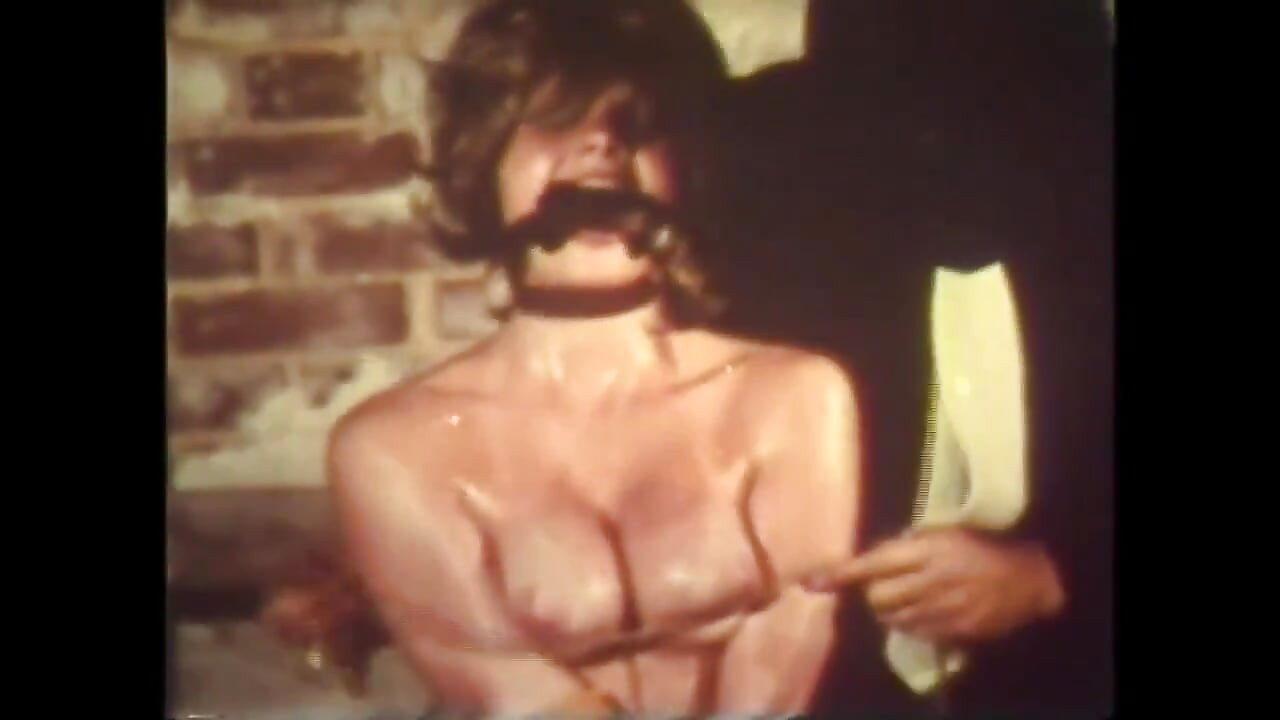 A rare crazy vintage BDSM scene!