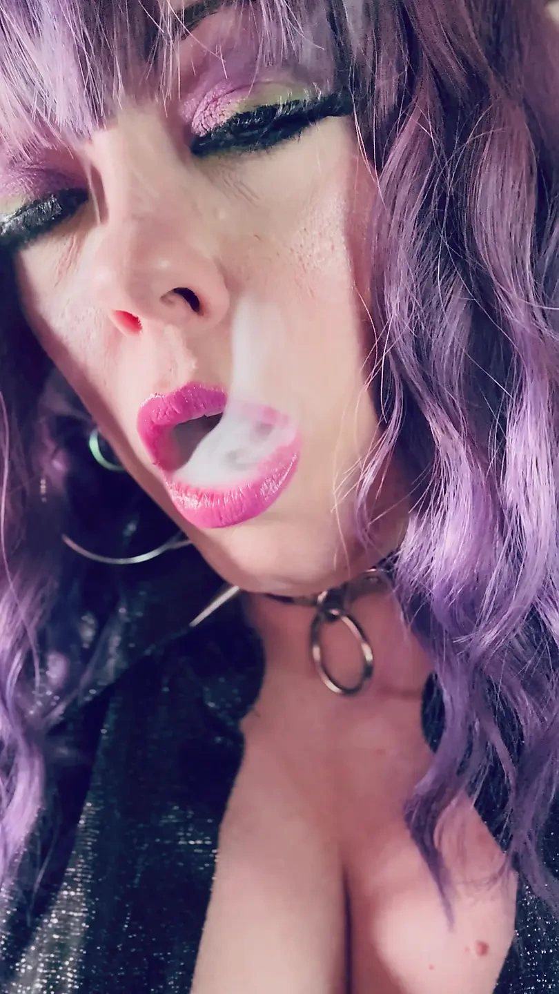 Cute Goth Tina Snua Smoking A Cork 100 Cigarette With Lots Of Dangles - Smoker BBW