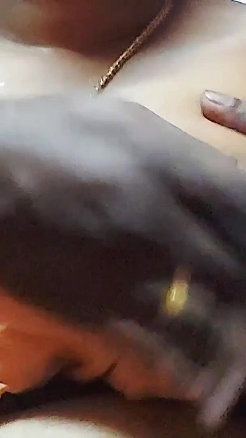 Indijska zgodna devojka zavedena od strane mladića | Klip 1